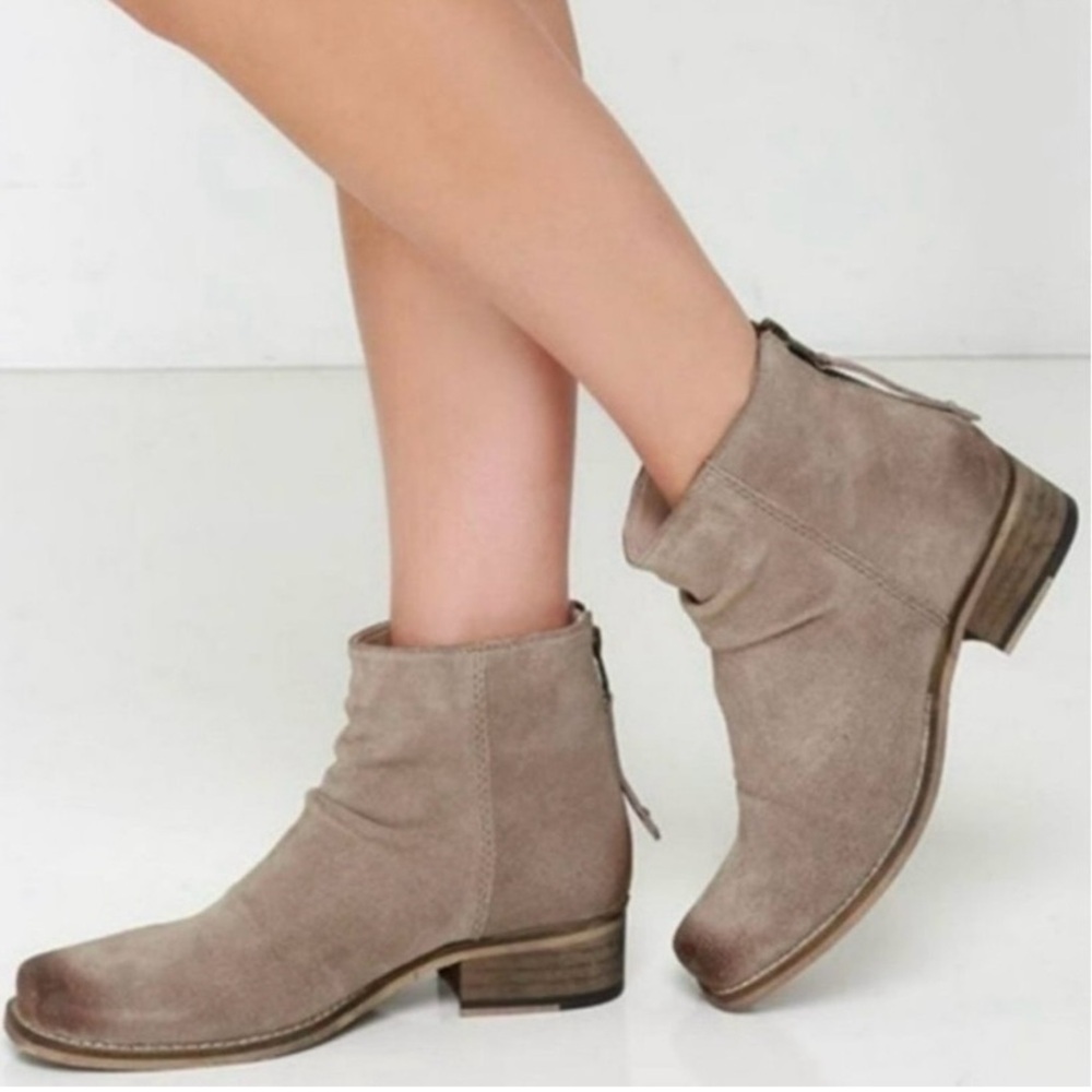 Anthropologie Seychelles weekender boot